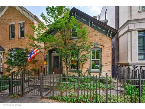 2231 N Magnolia Ave, Chicago, IL 60614