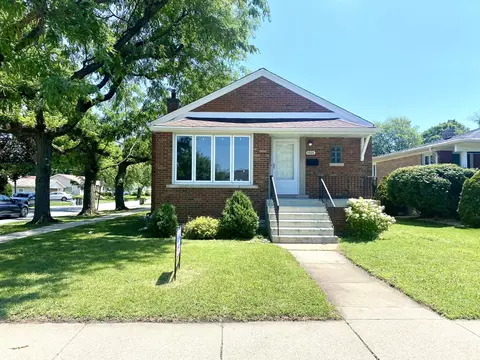 9101 Tulley Ave, Oak Lawn, IL 60453