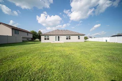 Exterior - 1908 Willow Brook Dr, Bourbonnais, IL 60914 photo 2 of 2