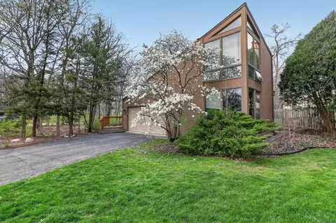 5337 Brookbank Rd, Downers Grove, IL 60515