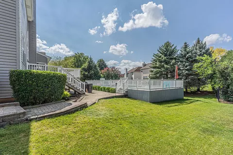 Exterior - 1470 Boulder Bluff Ln, Algonquin, IL 60102 photo 7 of 10