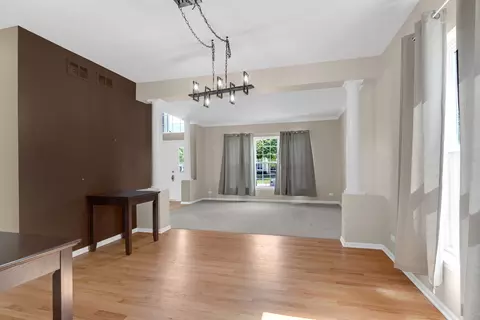 Living - 1470 Boulder Bluff Ln, Algonquin, IL 60102 photo 5 of 6