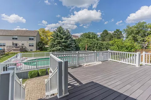 Exterior - 1470 Boulder Bluff Ln, Algonquin, IL 60102 photo 2 of 10