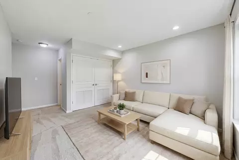 Living - 309 Western Ave, Des Plaines, IL 60016 photo 8 of 8