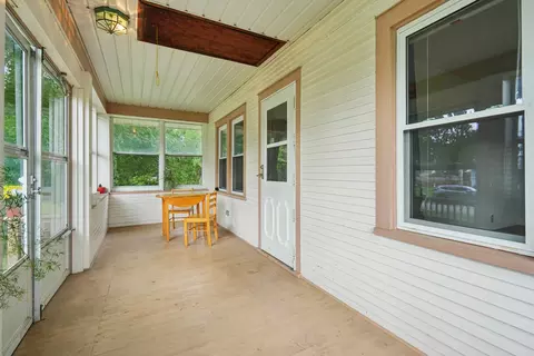 Exterior - 315 7th Ave, Silvis, IL 61282 photo 4 of 10