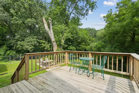 Exterior - 315 7th Ave, Silvis, IL 61282 photo 5 of 10