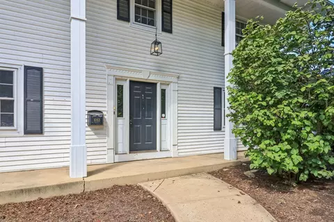 Exterior - 1053 Laurel Ln, Naperville, IL 60540 photo 2 of 8