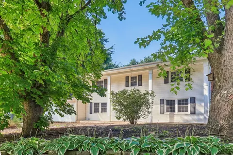 Other - 1053 Laurel Ln, Naperville, IL 60540 photo 2 of 7
