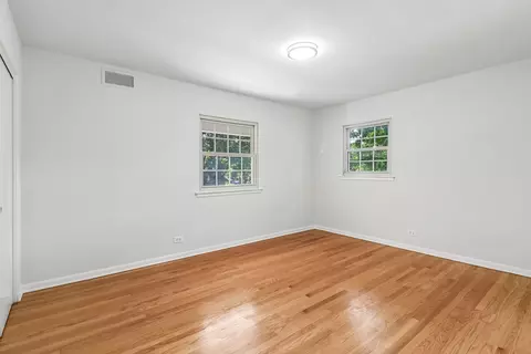 Bedroom - 1053 Laurel Ln, Naperville, IL 60540 photo 5 of 8