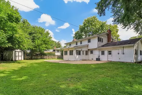 Exterior - 1053 Laurel Ln, Naperville, IL 60540 photo 1 of 8