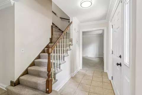 Entry Way - 1053 Laurel Ln, Naperville, IL 60540 photo 1 of 2