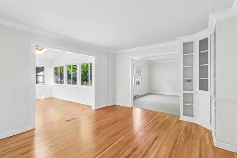 Living - 1053 Laurel Ln, Naperville, IL 60540 photo 5 of 8