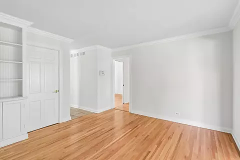 Living - 1053 Laurel Ln, Naperville, IL 60540 photo 6 of 8