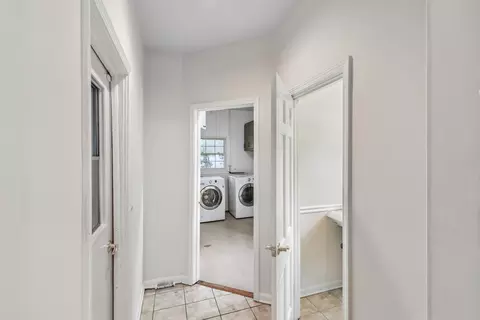 Entry Way - 1053 Laurel Ln, Naperville, IL 60540 photo 2 of 2