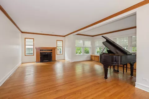 Living - 1102 Jackson Ave, River Forest, IL 60305 photo 3 of 8