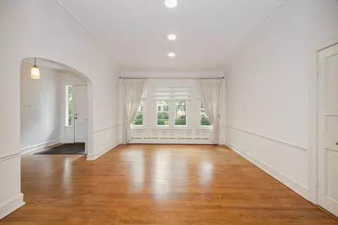 Living - 1102 Jackson Ave, River Forest, IL 60305 photo 5 of 8