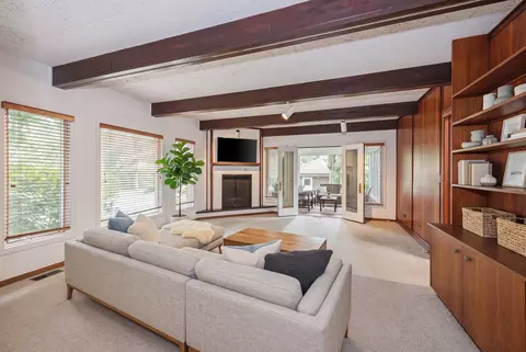 Living - 1102 Jackson Ave, River Forest, IL 60305 photo 2 of 8