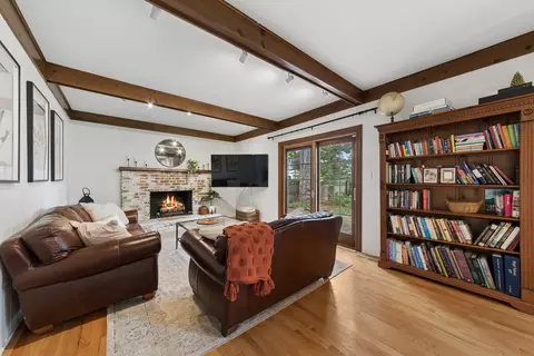 Living - 117 E Madison Ave, Wheaton, IL 60187 photo 4 of 4