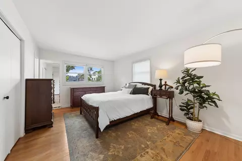 Bedroom - 117 E Madison Ave, Wheaton, IL 60187 photo 1 of 5