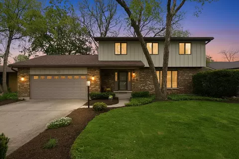 Exterior - 313 Bell Dr, Cary, IL 60013 photo 2 of 8