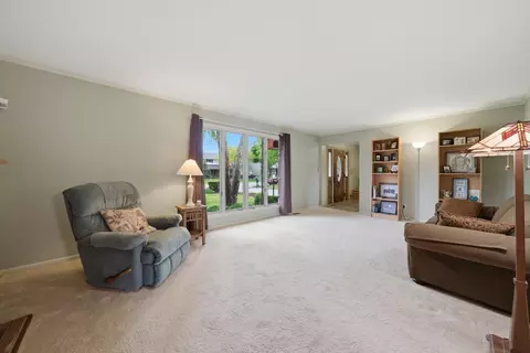 Living - 313 Bell Dr, Cary, IL 60013 photo 1 of 6