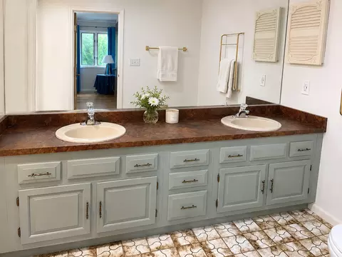 Bath - 313 Bell Dr, Cary, IL 60013 photo 3 of 3