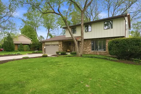 Exterior - 313 Bell Dr, Cary, IL 60013 photo 3 of 8