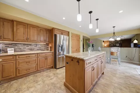 Kitchen - 313 Bell Dr, Cary, IL 60013 photo 3 of 6