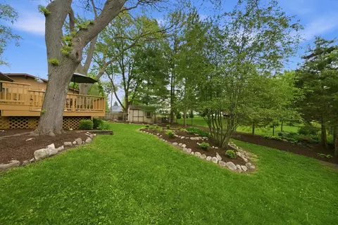 Exterior - 313 Bell Dr, Cary, IL 60013 photo 7 of 8