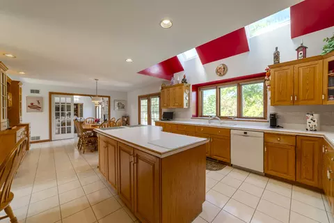 Kitchen - 26618 S Winfield Rd, Monee, IL 60449 photo 7 of 9