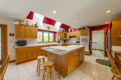 Kitchen - 26618 S Winfield Rd, Monee, IL 60449 photo 3 of 9