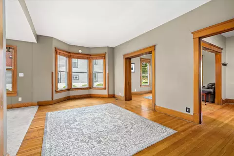 Living - 310 E Jefferson St, Morris, IL 60450 photo 2 of 5