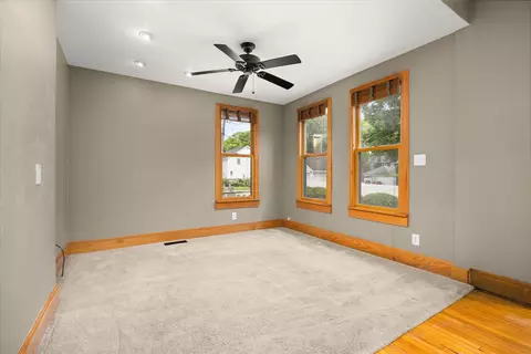 Living - 310 E Jefferson St, Morris, IL 60450 photo 3 of 5