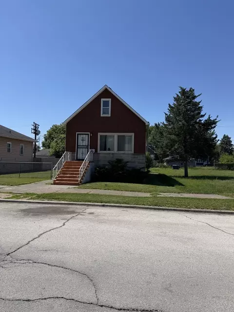 213 155th Pl, Calumet City, IL 60409