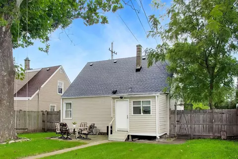 Exterior - 3309 Ruby St, Franklin Park, IL 60131 photo 4 of 9