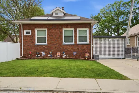 1615 W Beverly Glen Pkwy, Chicago, IL 60643
