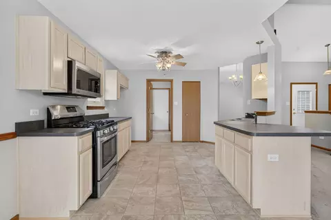 Kitchen - 4711 Mallard Ln, Plainfield, IL 60586 photo 1 of 5