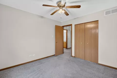 Bedroom - 4711 Mallard Ln, Plainfield, IL 60586 photo 6 of 6