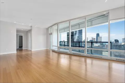 Living - 340 E Randolph St #4802, Chicago, IL 60601 photo 1 of 6