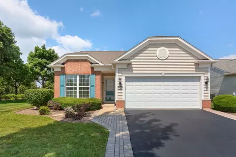 3364 Comstock Ct, Mundelein, IL 60060