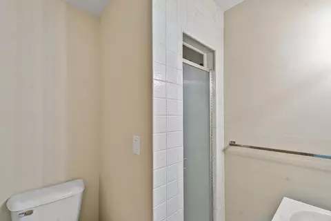 Bath - 104 S Maple St, Reddick, IL 60961 photo 2 of 2