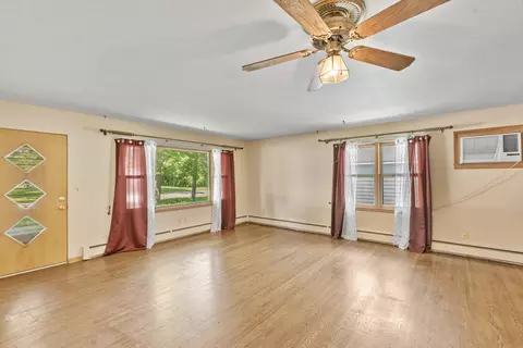 Living - 104 S Maple St, Reddick, IL 60961 photo 1 of 3
