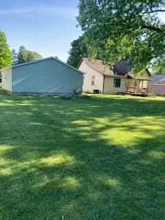 Exterior - 307 E Chestnut St, Allerton, IL 61810 photo 1 of 2