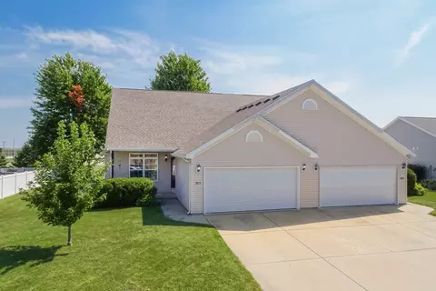 Exterior - 2975 Benson Ln, Normal, IL 61761 photo 9 of 10