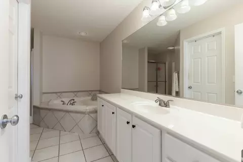 Bath - 2975 Benson Ln, Normal, IL 61761 photo 1 of 5