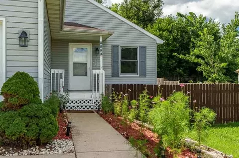 2951 16th St, Rockford, IL 61109
