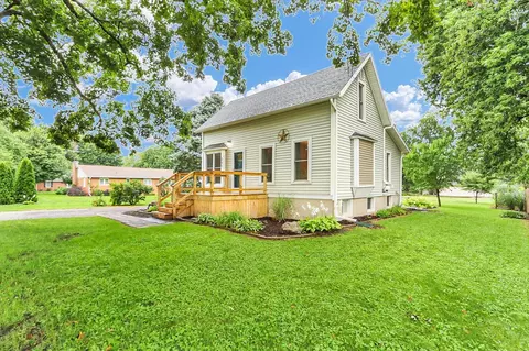 Other - 205 E South St, Mansfield, IL 61854 photo 2 of 9