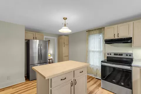 Kitchen - 205 E South St, Mansfield, IL 61854 photo 3 of 5