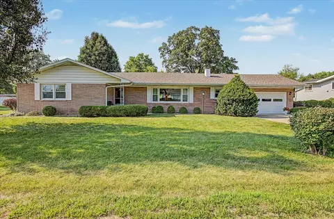 509 Pine Tree Rd, Streator, IL 61364