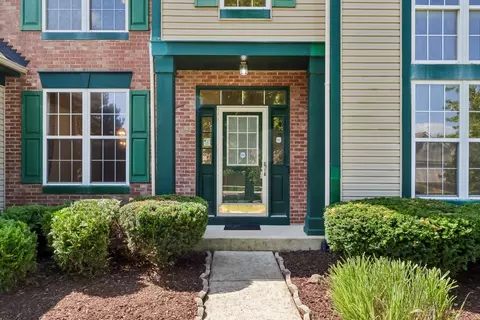 Exterior - 4051 Tansy Rd, Aurora, IL 60504 photo 4 of 9